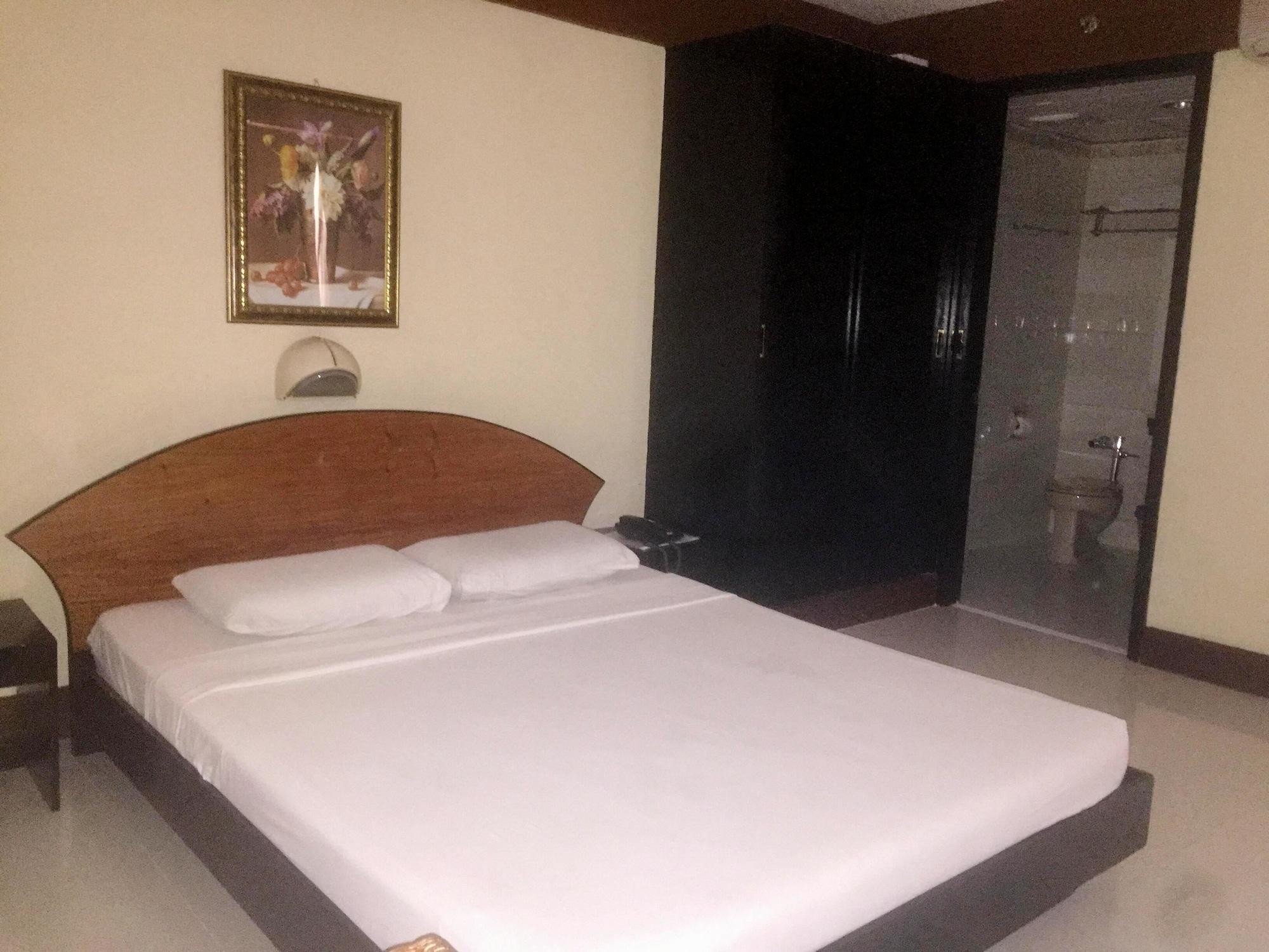 พารากอน สวีท Hotel Cebu ภายนอก รูปภาพ