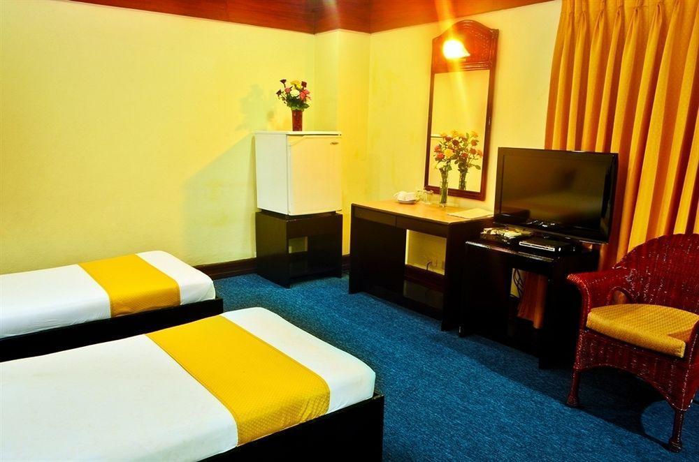 พารากอน สวีท Hotel Cebu ภายนอก รูปภาพ