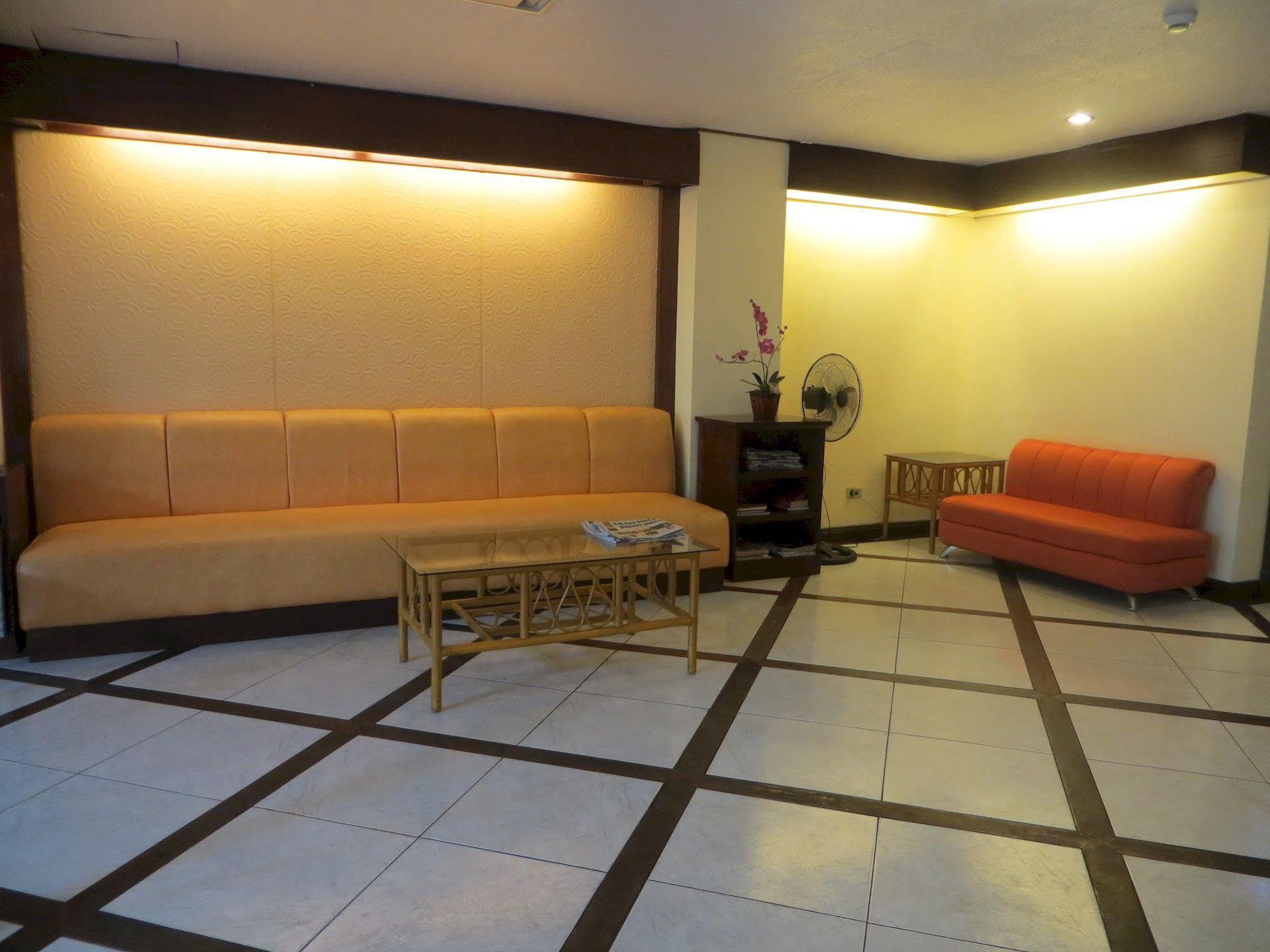 พารากอน สวีท Hotel Cebu ภายนอก รูปภาพ